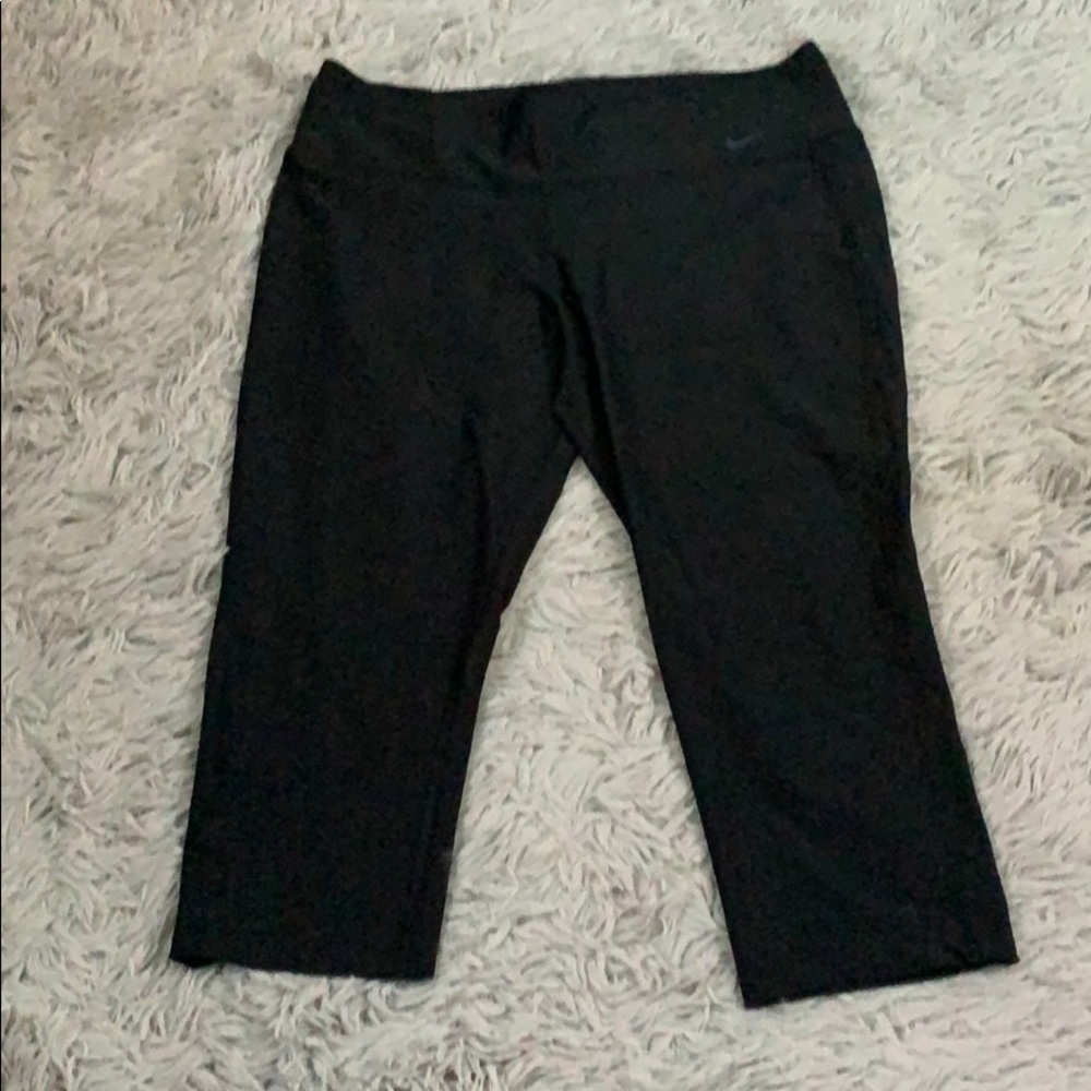 Black nike dri fit Capri leggings